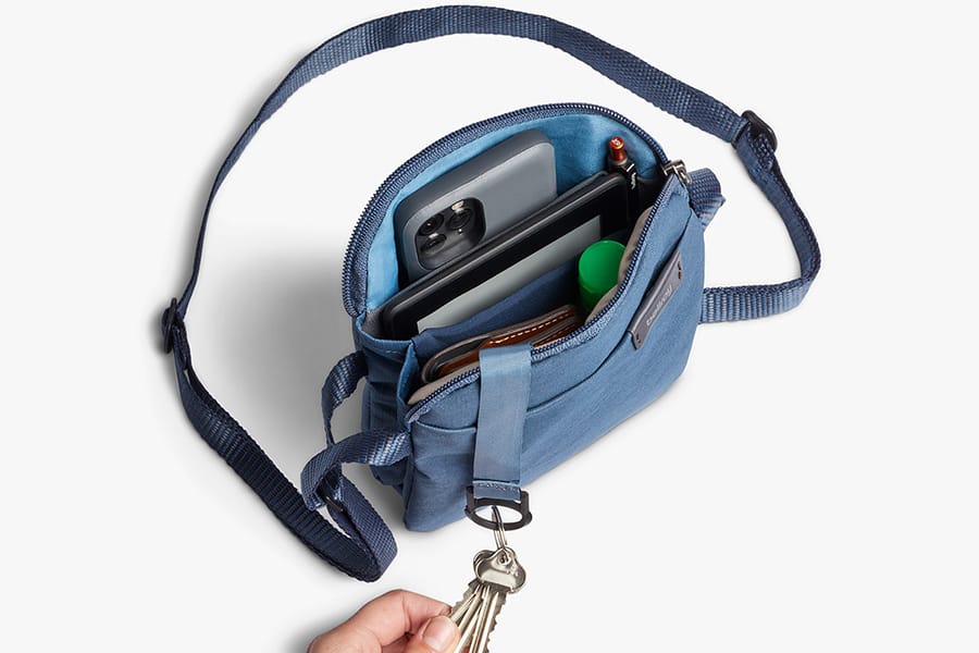 Bellroy City Pouch with accessories