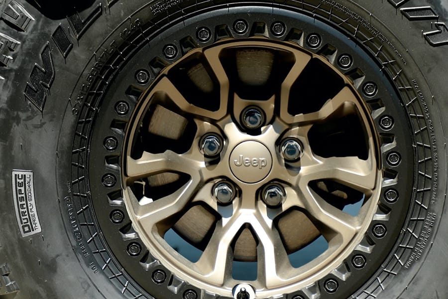 Jeep® Introduces New 6.4-liter V-8 Wrangler Rubicon 392 Concept wheel