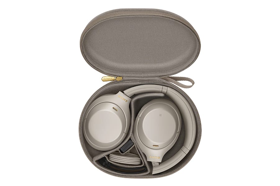Sony WH-1000XM4 in case