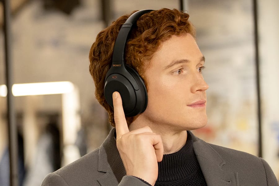 fathers day gift guide 2020 corporate Sony WH 1000XM4 Noise Cancelling Headphones